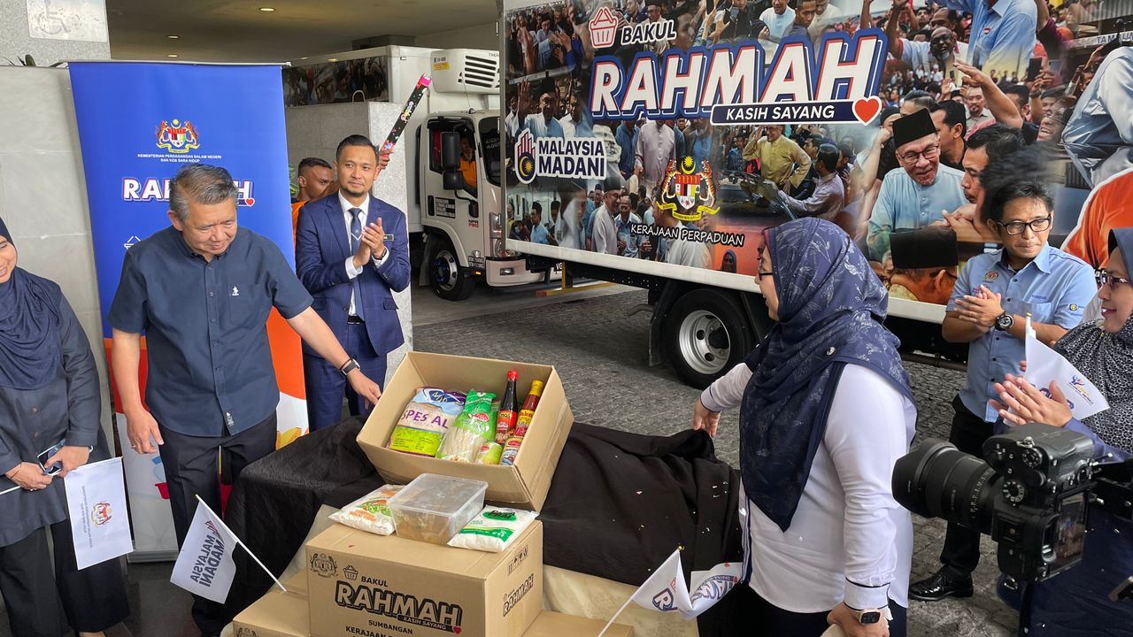 BAKUL RAHMAH BANTU GOLONGAN MEMERLUKAN