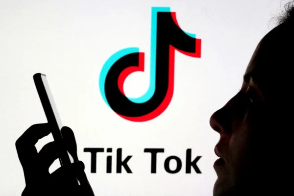 PEMILIK TIKTOK PERKENAL APLIKASI BAHARU LEMON8 DI AS