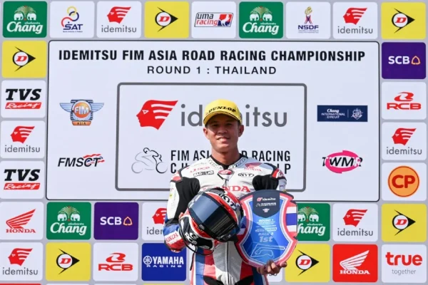 KHAIRUL  IDHAM MENANG PERLUMBAAN 1 KEJUARAAN MOTOSIKAL ASIA