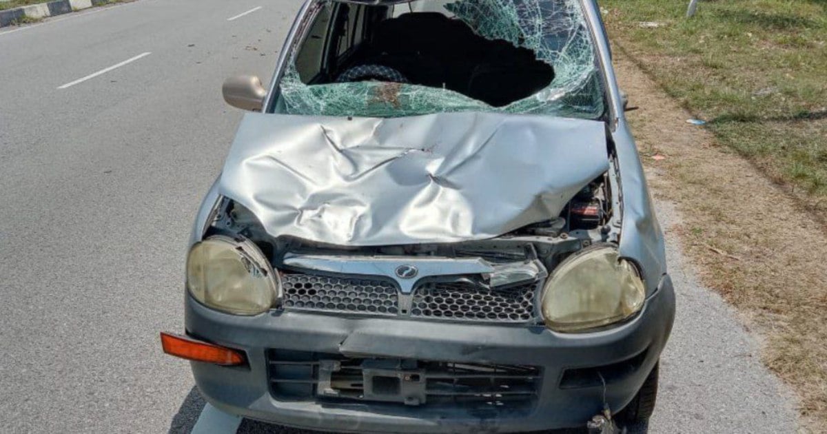 SEORANG DITIDURKAN, TIGA LAGI CEDERA DIREMPUH KERETA