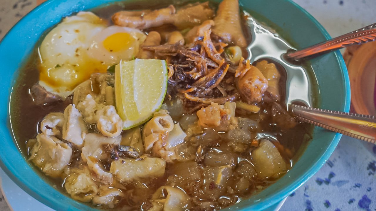 MEE CELUP TELUR GEDIK PENAMBAT HATI “OGHEY” KELATE