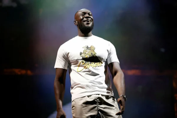 PENYANYI RAP STORMZY, ZAHA BELI CROYDON ATHLETIC