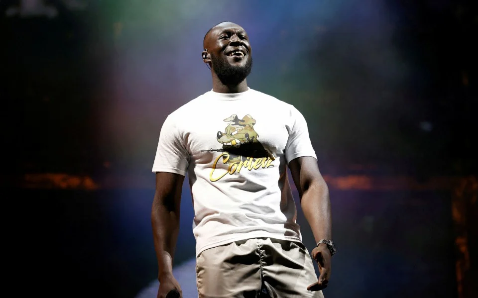 PENYANYI RAP STORMZY, ZAHA BELI CROYDON ATHLETIC