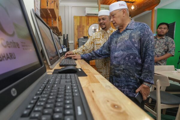 HORMAT SATU SAMA LAIN ELAK KHIANAT- MB Kelantan