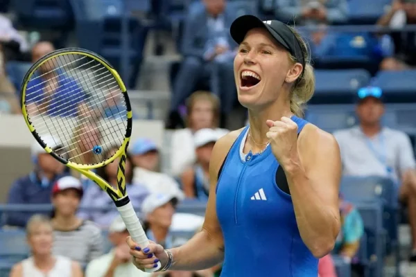 WOZNIACKI MARA KE PUSINGAN KEEMPAT TERBUKA AS