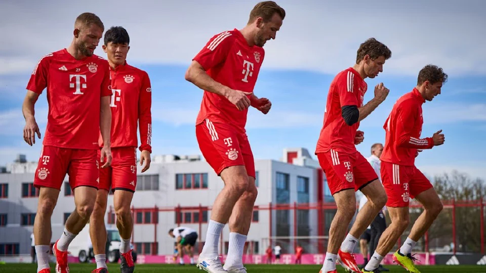 BAYERN LEGA KANE, COMAN KEMBALI