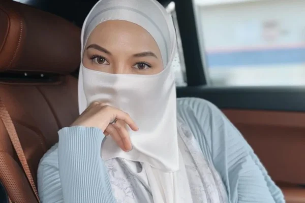 SYARIKAT DIDAKWA MILIK NEELOFA MOHON MAAF ISU IMEJ LUCAH PROMOSI PRODUK