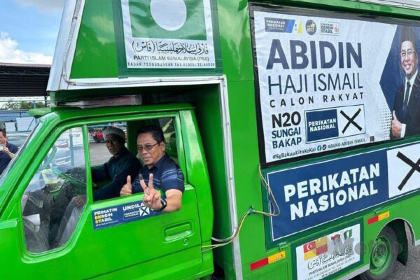 ABIDIN NAIK LORI UCAP TERIMA KASIH KEPADA PENGUNDI