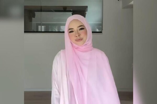 SAYA MINTA CERAI, TAK MENGAPA JIKA DIA BERSAMA WANITA LAIN – NORA DANISH