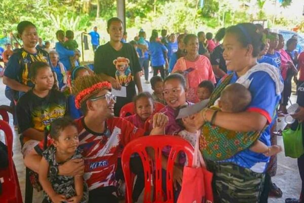 AWIE NAFI NAIK HELIKOTER, PANDU SENDIRI PACUAN EMPAT RODA