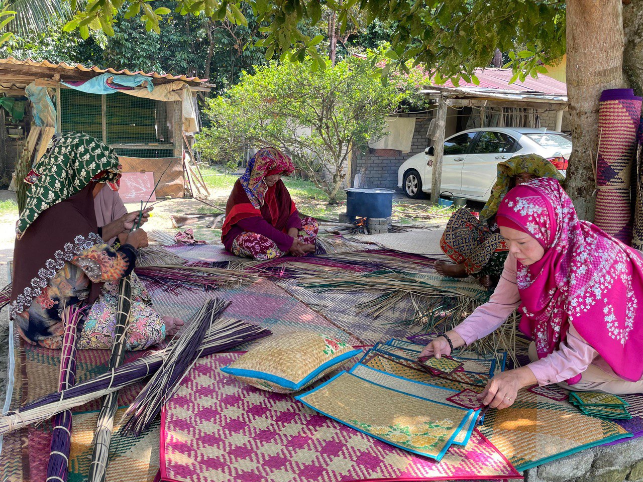 ANYAMAN TIKAR KERCUT SEMAKIN DILUPAKAN