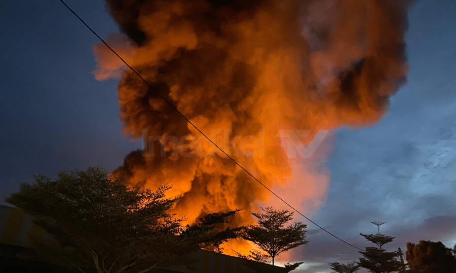 AKSB BANTU HANTAR TANKER, ATASI MASALAH AIR DIHADAPI BOMBA PADAM KEBAKARAN KILANG