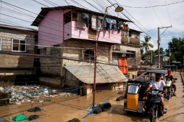 SEKURANG-KURANGNYA 8 MAUT TAUFAN MAN-YI LANDA FILIPINA